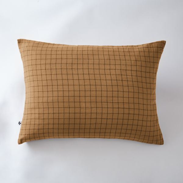Taie d'oreiller 50x70 cm Gaze de coton Gaïa à petits carreaux Camel