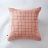 Taie d'oreiller 60x60 cm Gaze de coton Gaïa à petits carreaux Rose